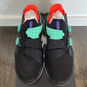 NWT Unisex UA x Speedland Infinite Mega Running Shoes